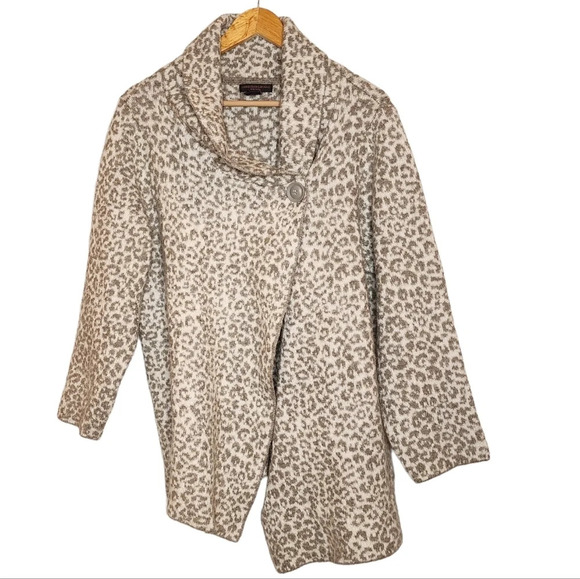 Christian Siriano Sweaters - Christian Siriano Wool Blend Beige Leopard Animal Print Wrap Sweater 2X